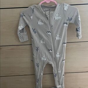 Kyte BABY Beige Bunny Print Footie